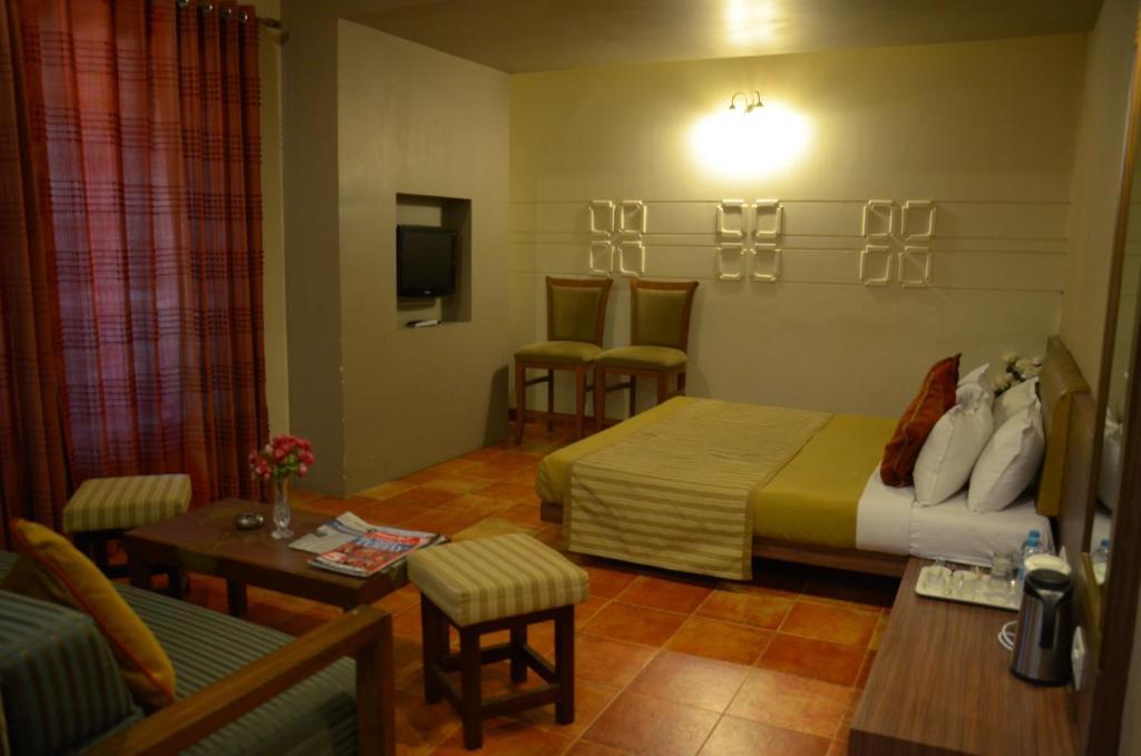 Hotel Chandralok Lonavala Phòng bức ảnh