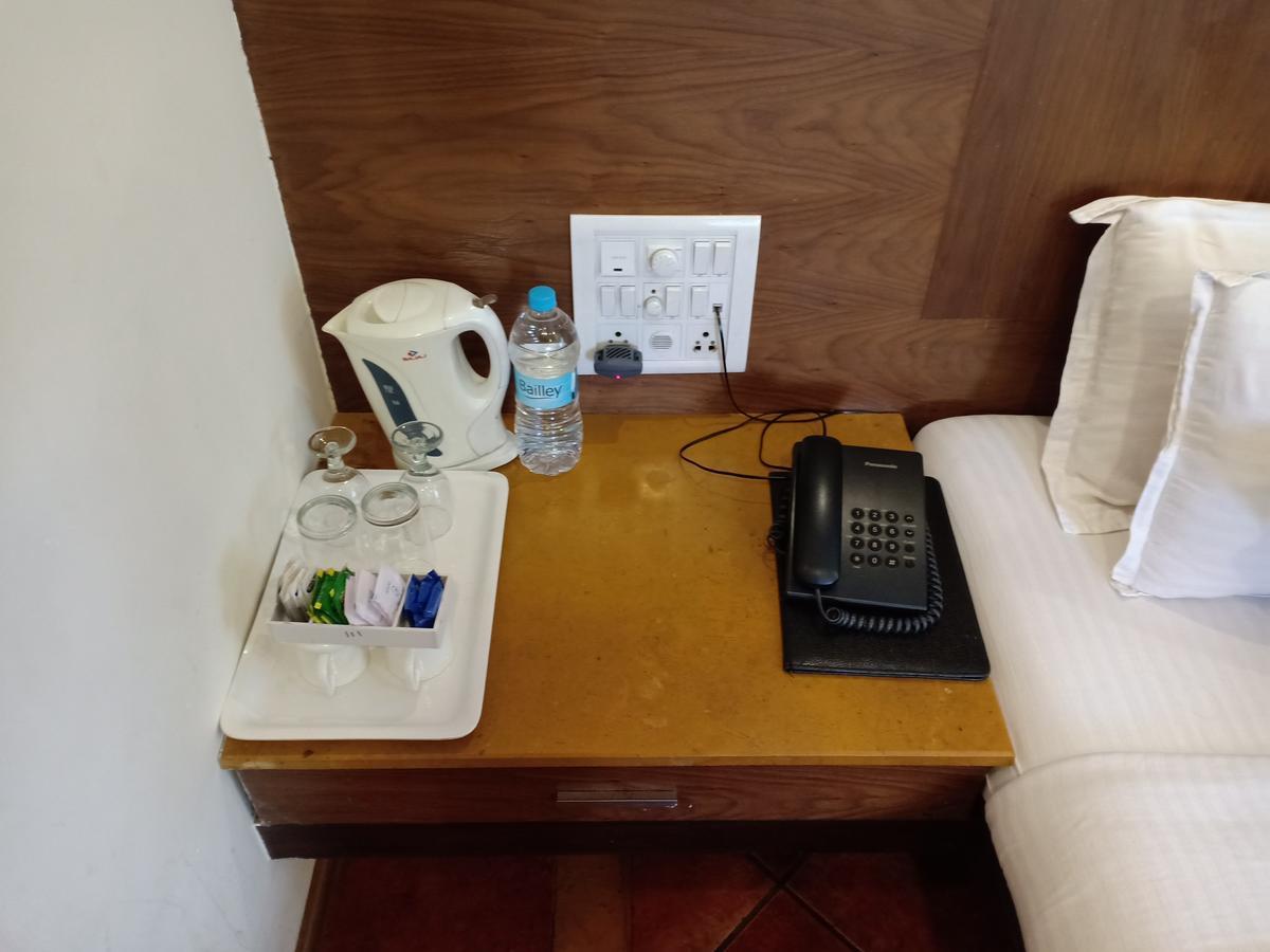 Hotel Chandralok Lonavala Ngoại thất bức ảnh