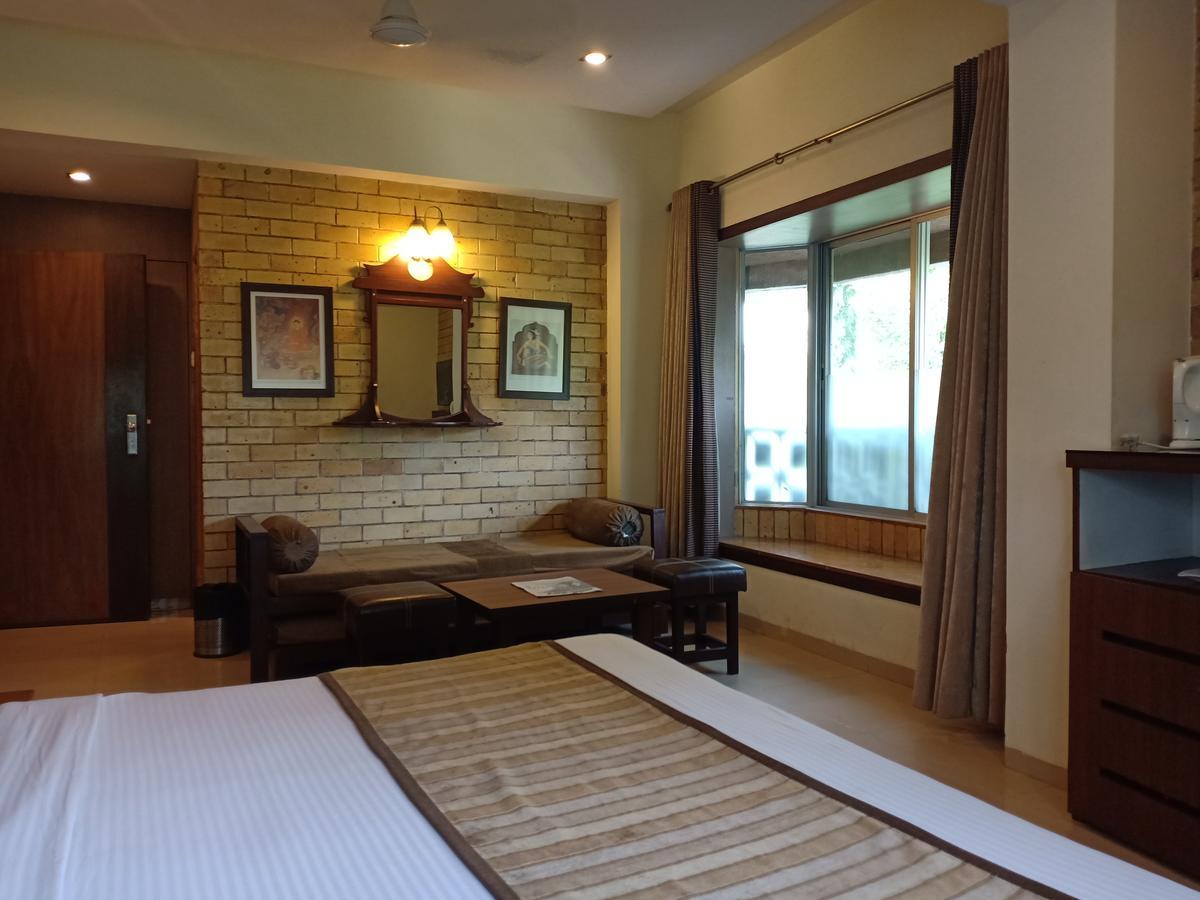 Hotel Chandralok Lonavala Ngoại thất bức ảnh