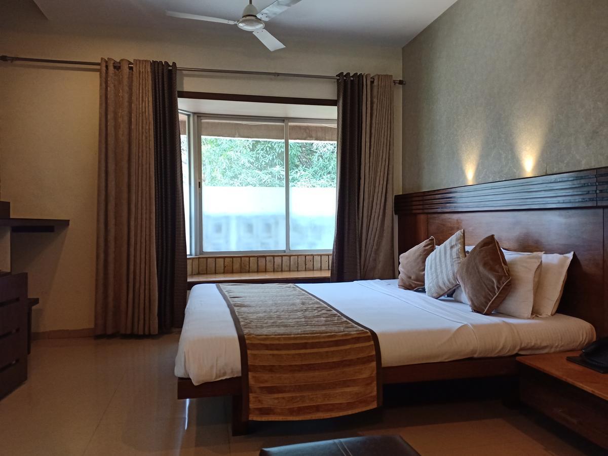 Hotel Chandralok Lonavala Ngoại thất bức ảnh