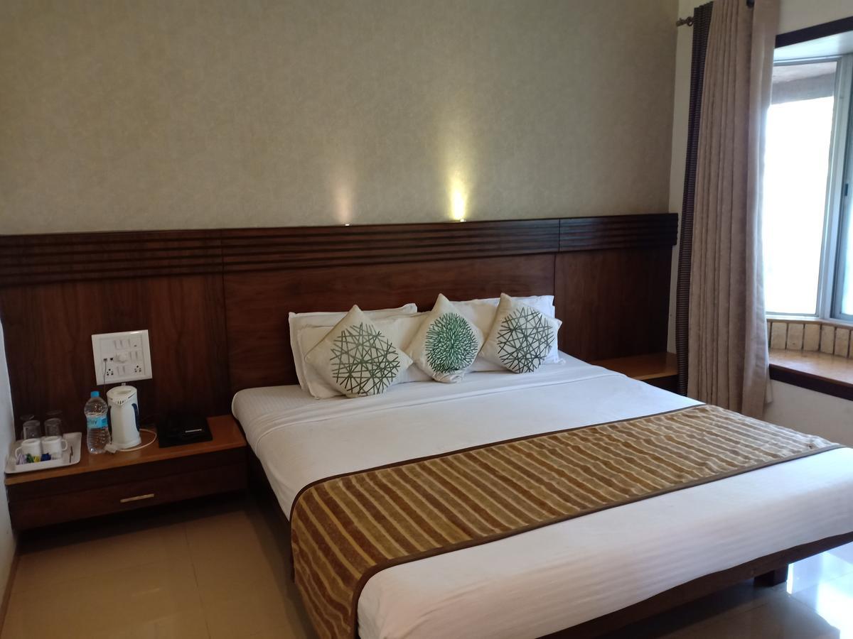 Hotel Chandralok Lonavala Ngoại thất bức ảnh