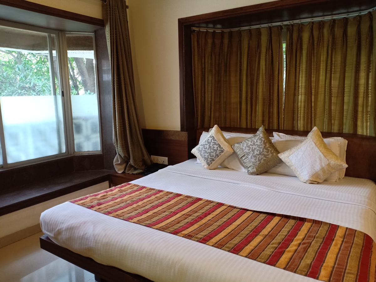 Hotel Chandralok Lonavala Ngoại thất bức ảnh