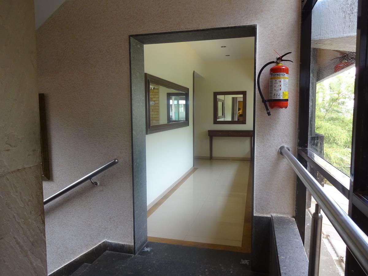 Hotel Chandralok Lonavala Ngoại thất bức ảnh